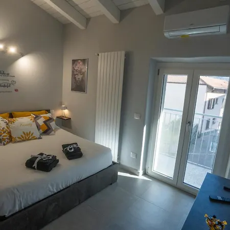 La Perla Sul Apartment *